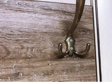 Вешалка настенная Оливия вудлайн кремовый