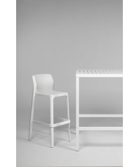 Стул пластиковый барный Net Stool белый
