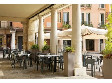 Стул пластиковый Doga Bistrot антрацит