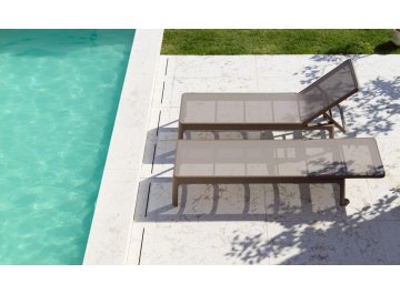 Шезлонг-лежак пластиковый Plano табак