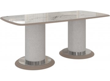 Деревянный стол Савелья