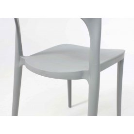 Пластиковый стул Olaf