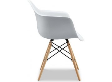 Пластиковый стул Августа