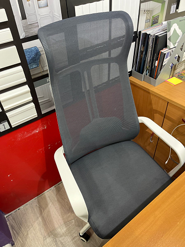 Компьютерное кресло Tilda dark gray / white фото покупателя 17