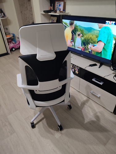 Компьютерное кресло Golem black / white фото покупателя 36