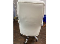 Компьютерное кресло Aragon белое фото покупателя 132