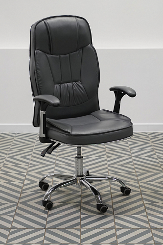 Компьютерное кресло Vestra black из шоурума 2