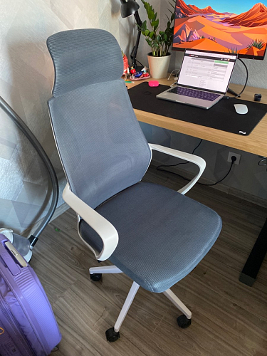 Компьютерное кресло Golem dark gray / gray / white фото покупателя 15