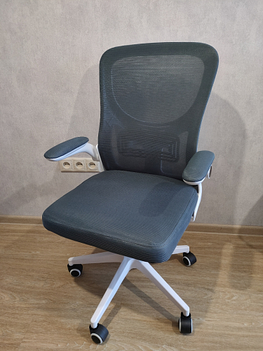 Компьютерное кресло Konfi light gray / white фото покупателя 84
