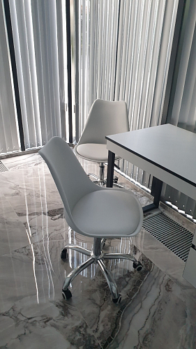 Компьютерное кресло Kolin с подушкой clear / white фото покупателя 509