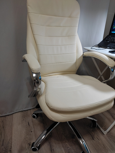 Компьютерное кресло Tomar коричневое фото покупателя 37