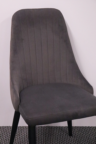 Стул на металлокаркасе Kora green / black из шоурума 13