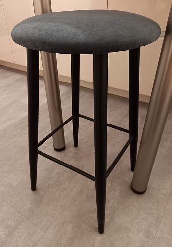 Полубарный стул Гангток крутящийся изумруд / черный матовый фото покупателя 12