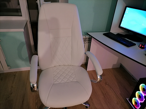 Компьютерное кресло Aragon белое фото покупателя 265