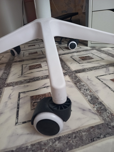 Компьютерное кресло Konfi dark gray / pink / white фото покупателя 238