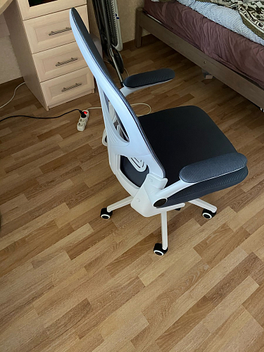 Компьютерное кресло Konfi light gray / white фото покупателя 237