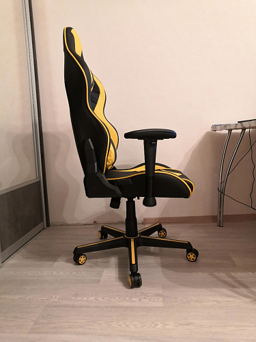 Компьютерное кресло Racer черный / красный / бежевый фото покупателя 163