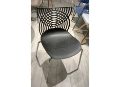 Стул на металлокаркасе Cat черный из шоурума 3