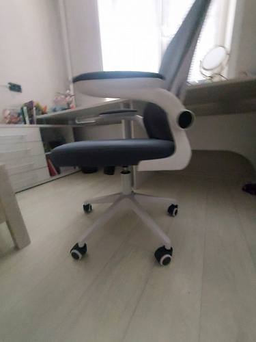 Компьютерное кресло Konfi light gray / white фото покупателя 39