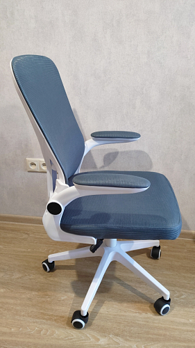 Компьютерное кресло Konfi light gray / blue / white фото покупателя 64