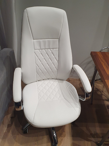 Компьютерное кресло Aragon белое фото покупателя 274