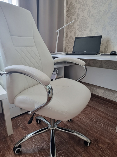 Компьютерное кресло Aragon белое фото покупателя 130