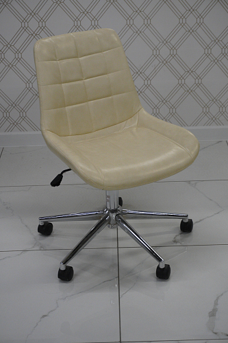 Компьютерный стул Marco бежевый из шоурума 2