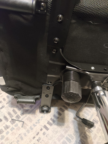 Компьютерное кресло Kano черное / красное фото покупателя 21