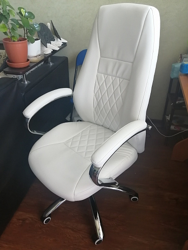 Компьютерное кресло Aragon белое фото покупателя 292