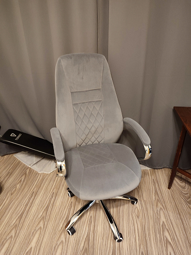 Компьютерное кресло Aragon белое фото покупателя 205