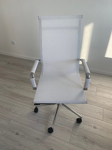 Компьютерное кресло Reus черная сетка / хром фото покупателя 41