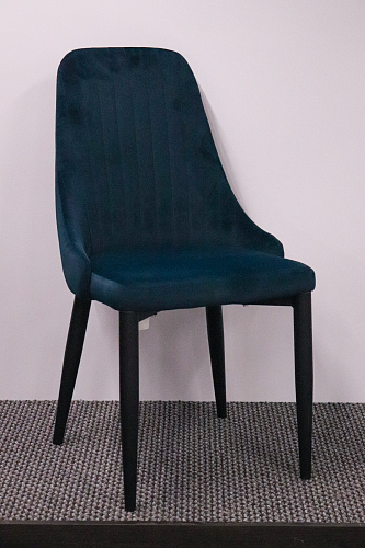 Стул на металлокаркасе Kora light purple / black из шоурума 3