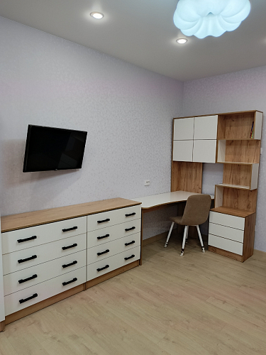 Компьютерный стол Ганор левый дуб вотан / белый  - Уцененный экземпляр фото покупателя 7