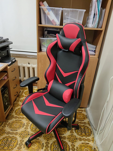 Компьютерное кресло Racer черное / красное фото покупателя 15