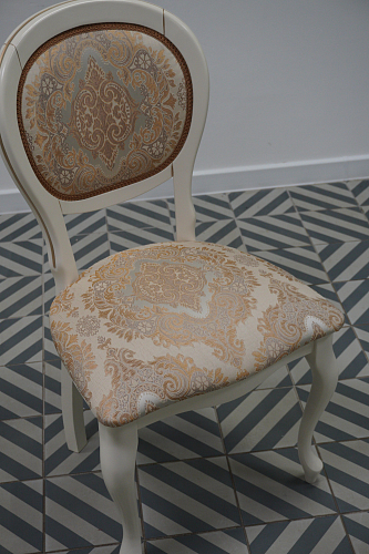 Стул Adriano молочный с патиной из шоурума 2