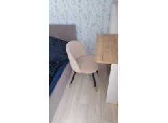 Стул на металлокаркасе Gabi 1 бежевый / черный с серебряными наконечниками фото покупателя 57