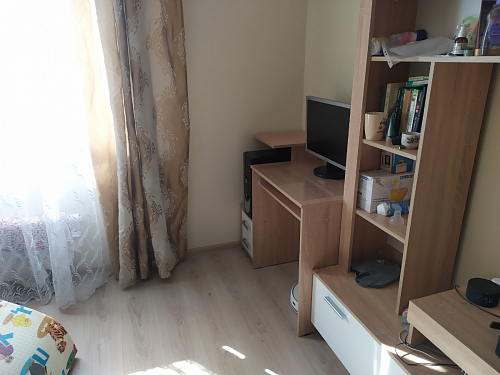 Стол компьютерный Джаз-24 правый белый фото покупателя 41