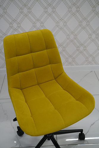 Компьютерное кресло Честер латте / черный из шоурума 2