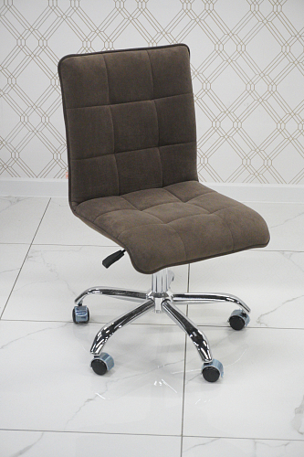 Компьютерное кресло Zero коричневое из шоурума 4