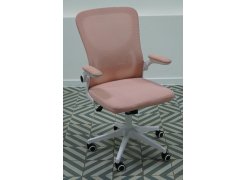 Компьютерное кресло Konfi light gray / white из шоурума 2