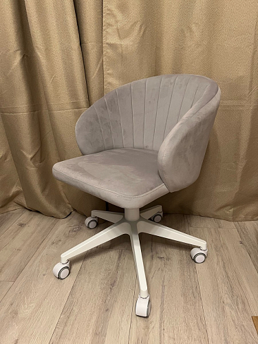 Компьютерное кресло Пард экокожа белый фото покупателя 136