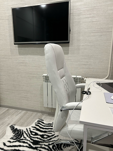 Компьютерное кресло Aragon белое фото покупателя 25