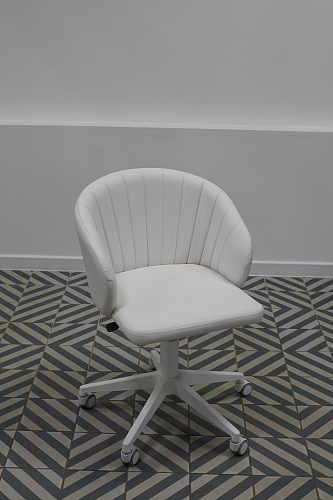 Компьютерное кресло Пард confetti silver серый / черный из шоурума 4