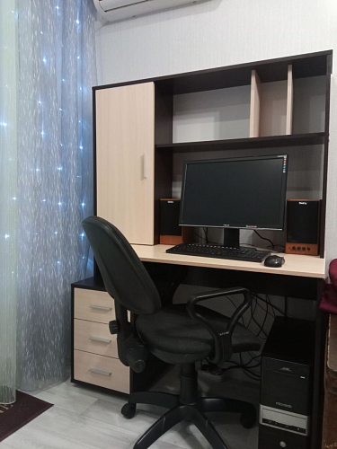 Стол компьютерный КСТ-16 бетон / белый фото покупателя 26