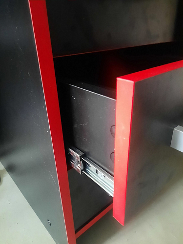 Тумба Ханна черная / красная  - Уцененный экземпляр фото покупателя 8