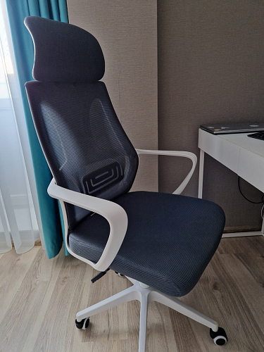 Компьютерное кресло Golem black / white фото покупателя 27